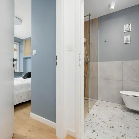Apartment Ogrodowa Cozy Near Mirowska Hall Warsaw's Wola By Renters *