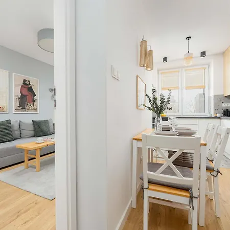 Ogrodowa Cozy Near Mirowska Hall Warsaw's Wola By Renters Varsovie