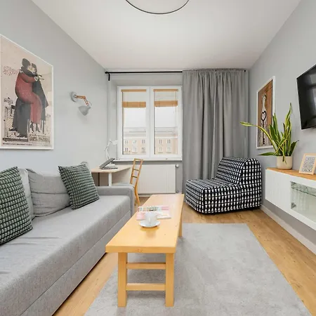 Ogrodowa Cozy Near Mirowska Hall Warsaw's Wola By Renters *